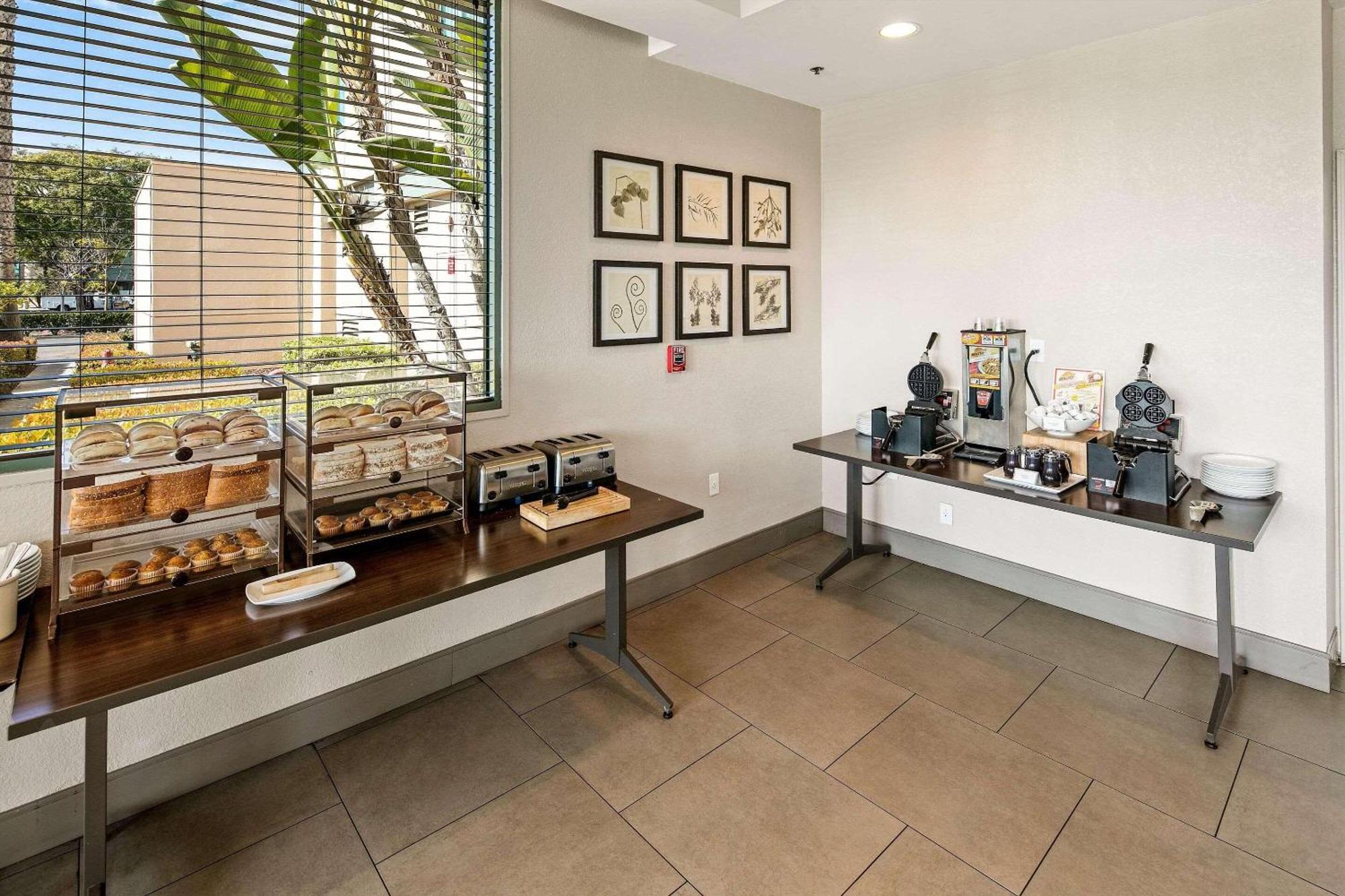 Country Inn & Suites By Radisson, San Diego North, Ca Экстерьер фото